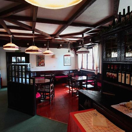 Hotel La Fontaine Oulx エクステリア 写真
